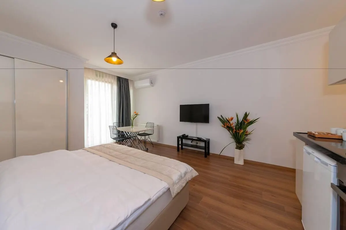 Joy Suites Istanbul 3*,