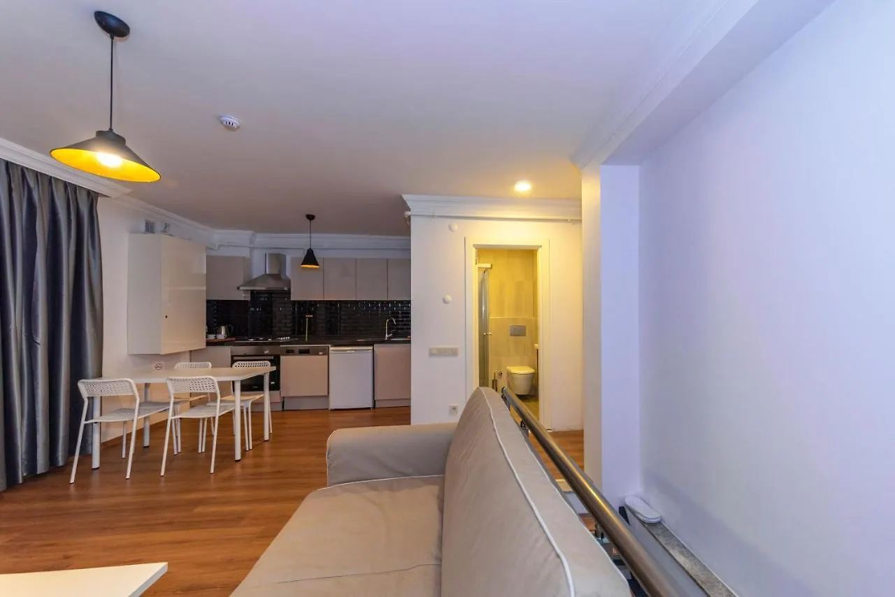 Joy Suites Istanbul 3*,